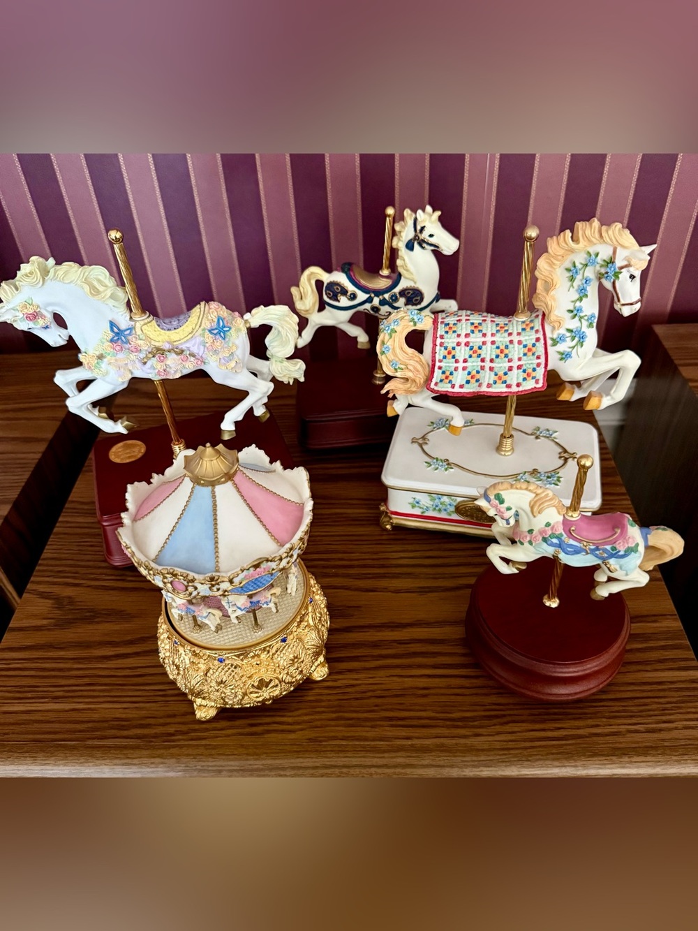 San Francisco Music Box Company Vintage Carousel Horses- lot of 5 (3 work)